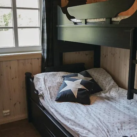 Amazing In With 5 Bedrooms&sauna Vakantiehuis
